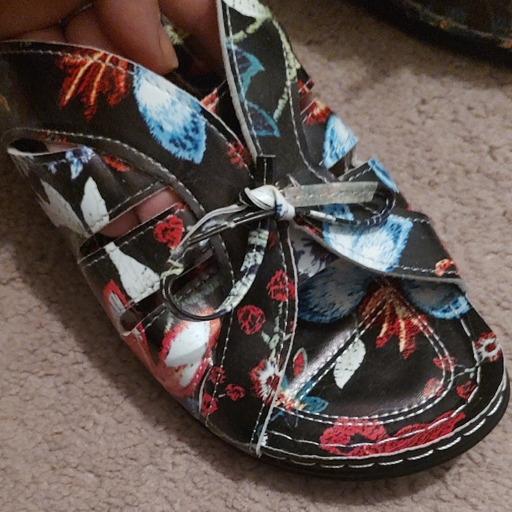Floral Patterned Slide Sandals - Picture 4 of 5
